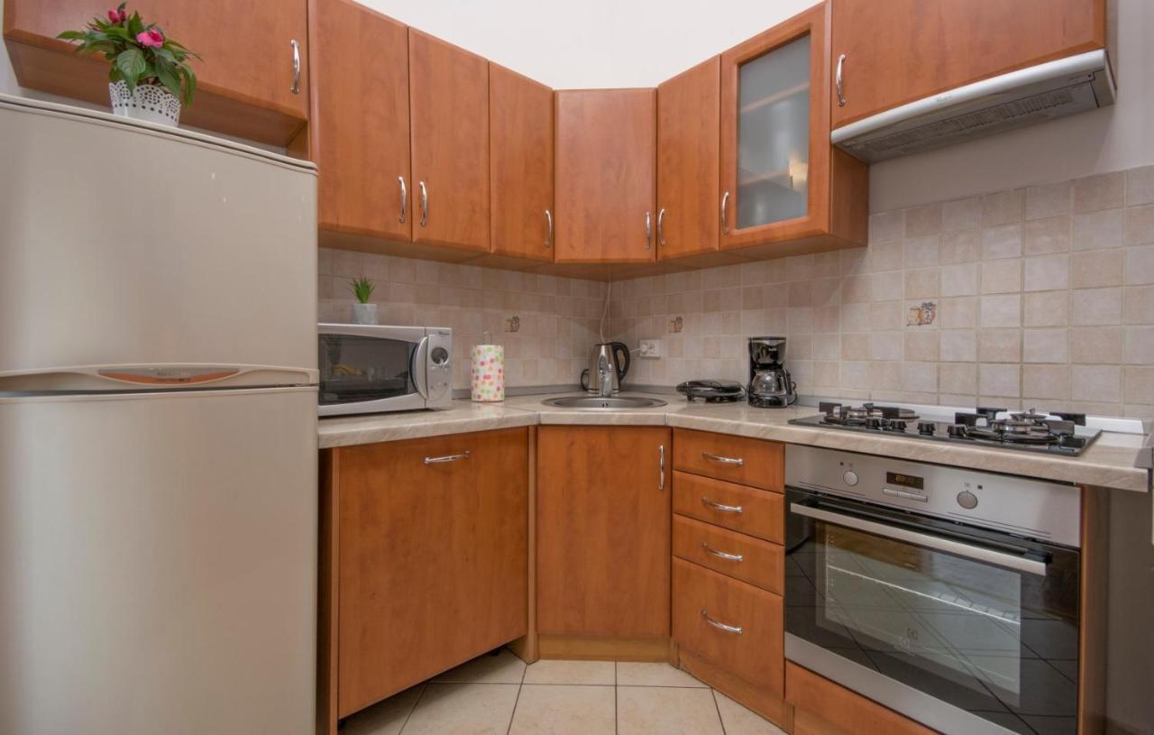 City Centre Sea View Apartment Pula Extérieur photo