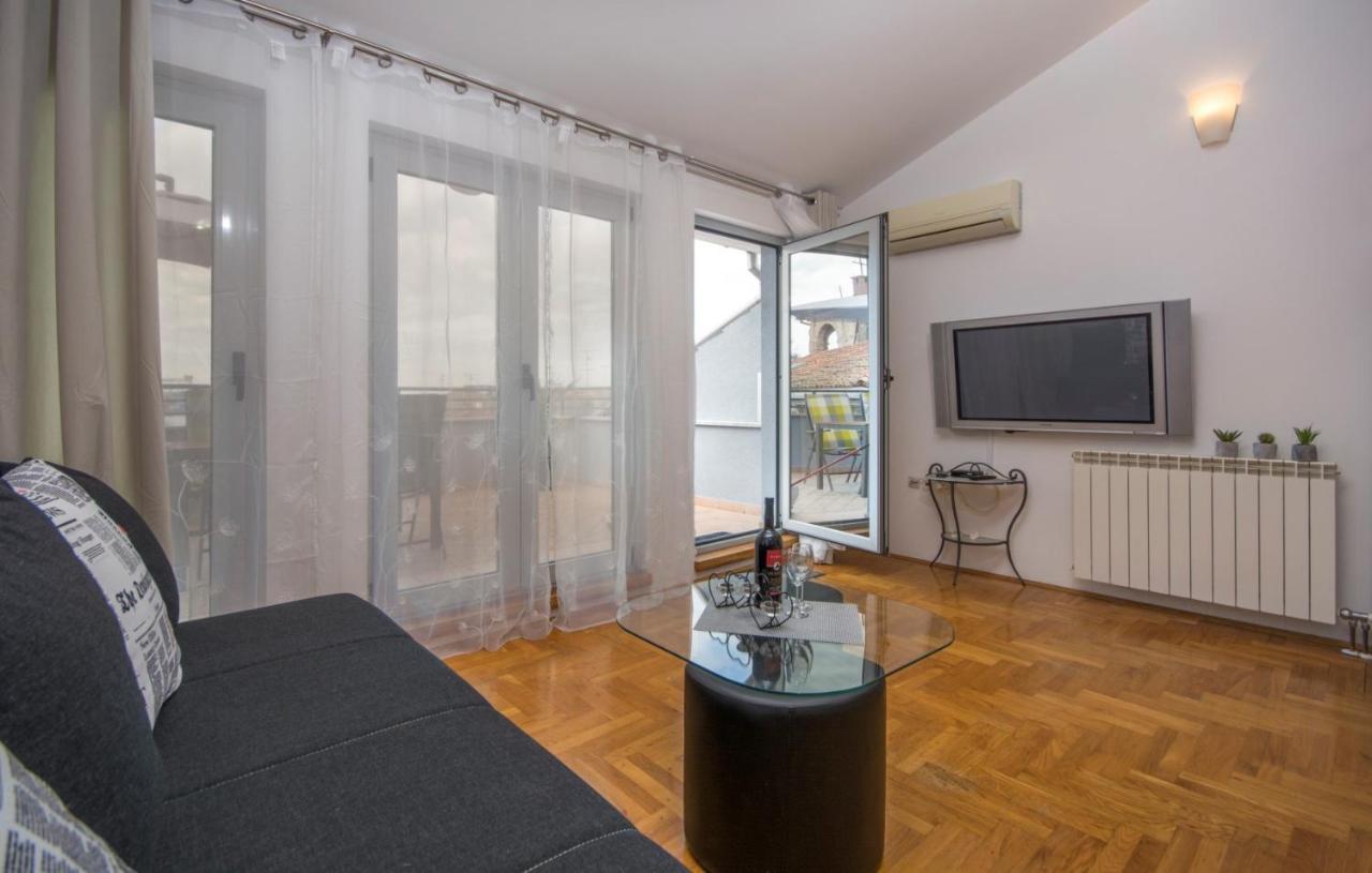 City Centre Sea View Apartment Pula Extérieur photo