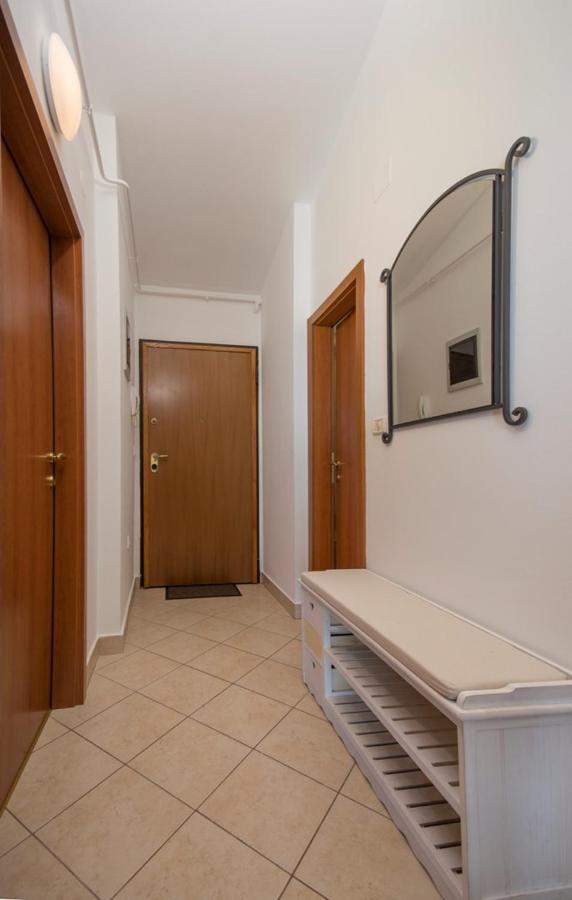 City Centre Sea View Apartment Pula Extérieur photo