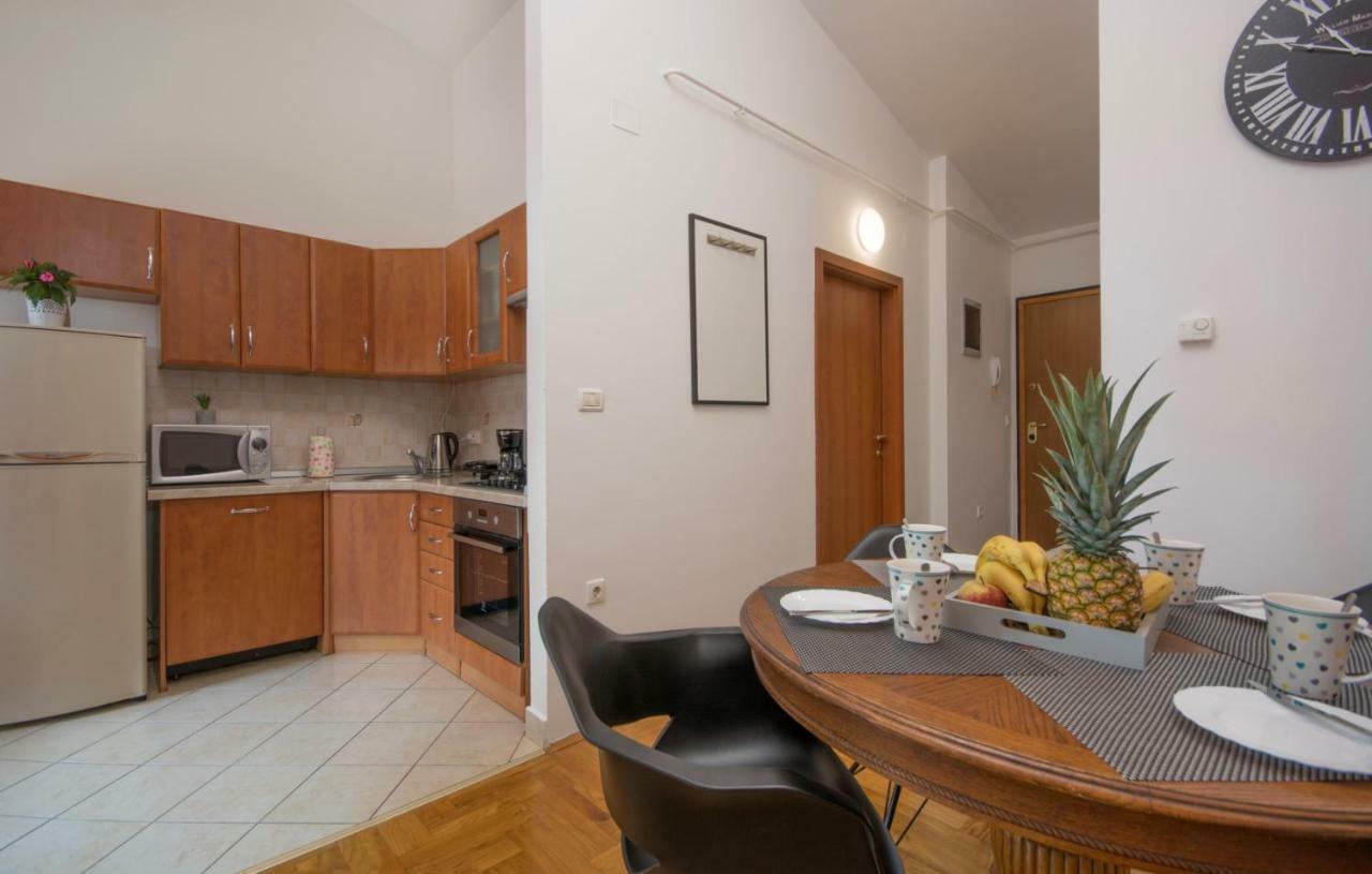 City Centre Sea View Apartment Pula Extérieur photo