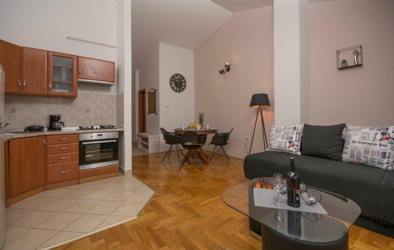 City Centre Sea View Apartment Pula Extérieur photo
